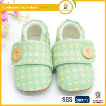 Zapatos de bebé de los cabritos zapatos baratos zapatos de bebé al por mayor de los zapatos de bebé cómodos